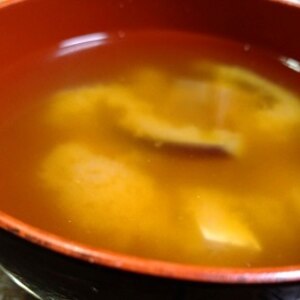 茄子と豆腐の味噌汁